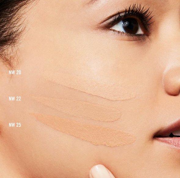 MAC Studio Fix Fluid Foundation SPF15 - NW20