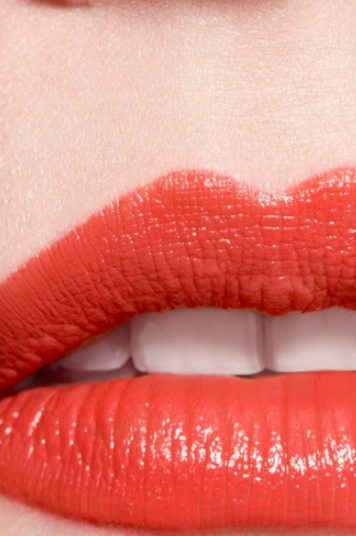 Chanel Rouge Allure Velvet Luminous Matte Lip Colour - La Favorite